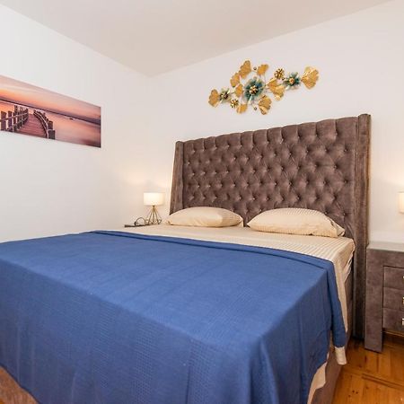 Sea Star Apartment Tivat Exterior photo