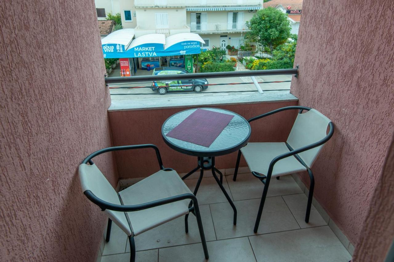 Sea Star Apartment Tivat Exterior photo