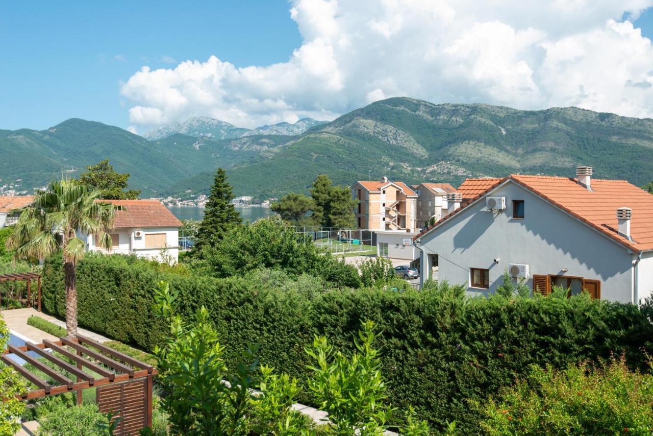 Sea Star Apartment Tivat Exterior photo